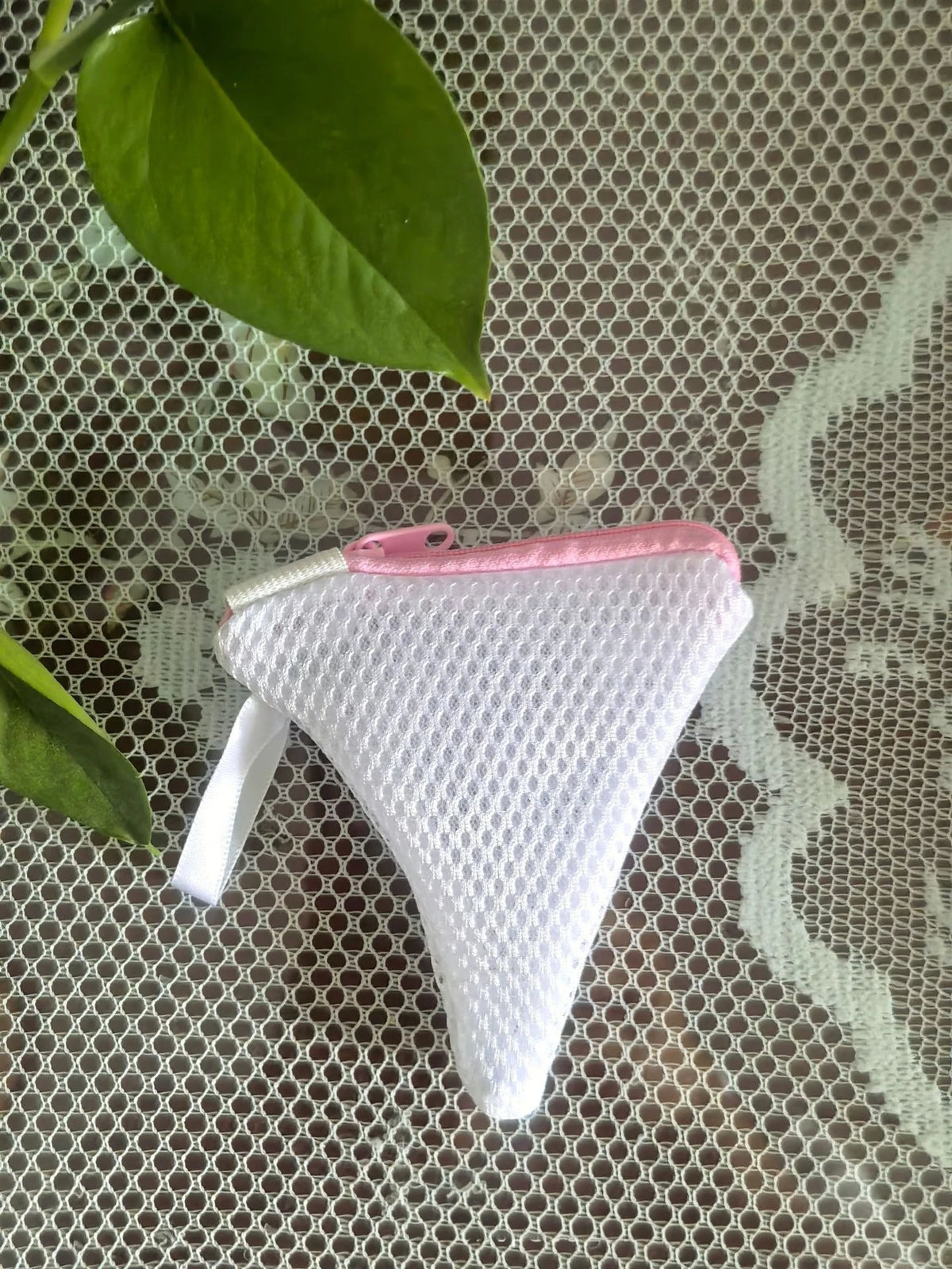 Mesh Laundry Bags with Zipper Closure (2-Pack)