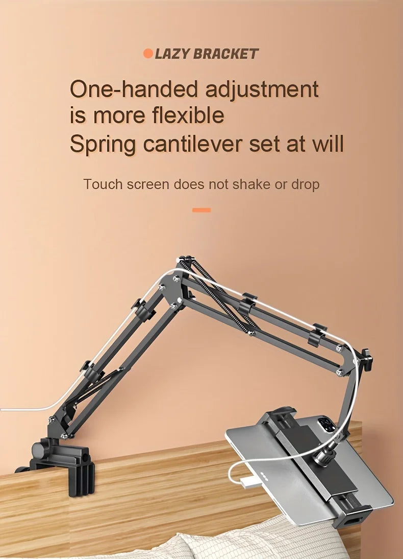 Schwarzer Spring-Konsolen-Ständer mit verstellbarem Tablet-Halter, Metallarm auf Holzoberfläche.
