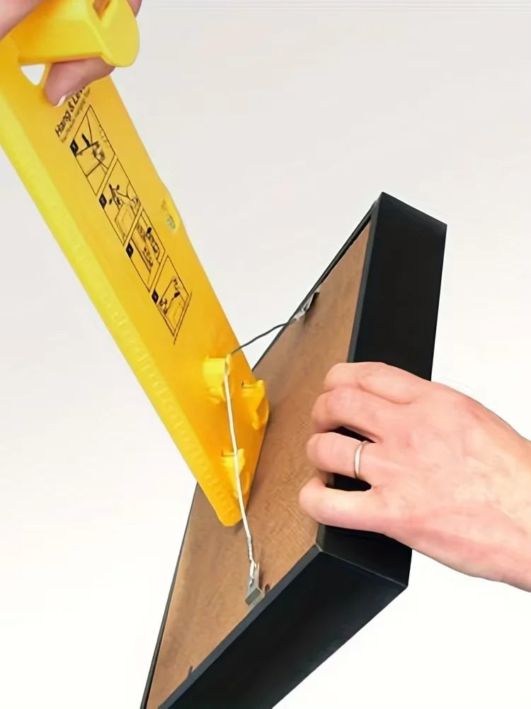 Self-Leveling Picture Hanging Tool