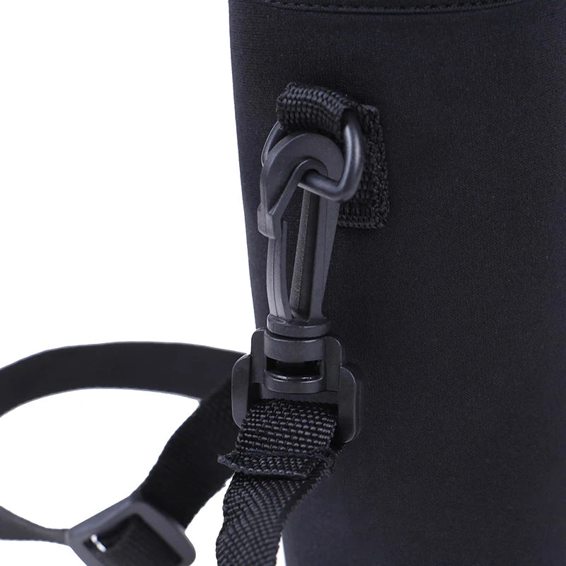 Manchon isotherme pour grandes bouteilles d'eau - Noir (9 x 26 cm)