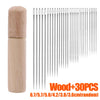 A wooden cylinder containing 30 sewing needles of various sizes, including 6.7/5.7/5.0/4.2/3.8/3.6cm.