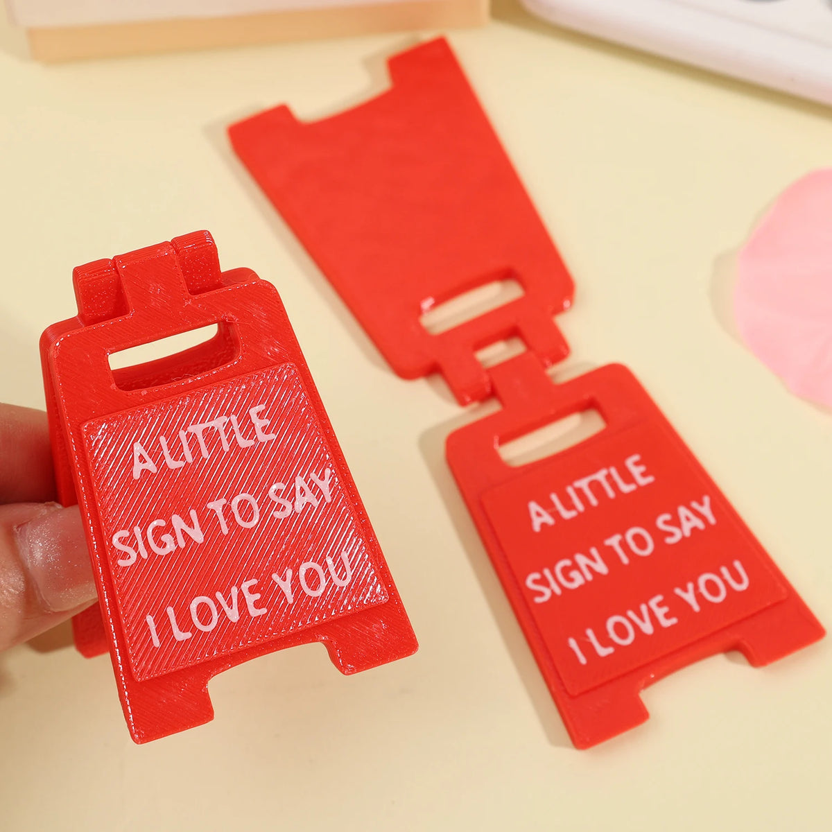 Mini Love Sign Desktop Decoration for Valentine's Day