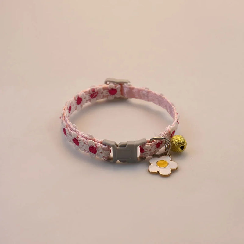 Collier en Dentelle Réglable pour Chat avec Pendentif