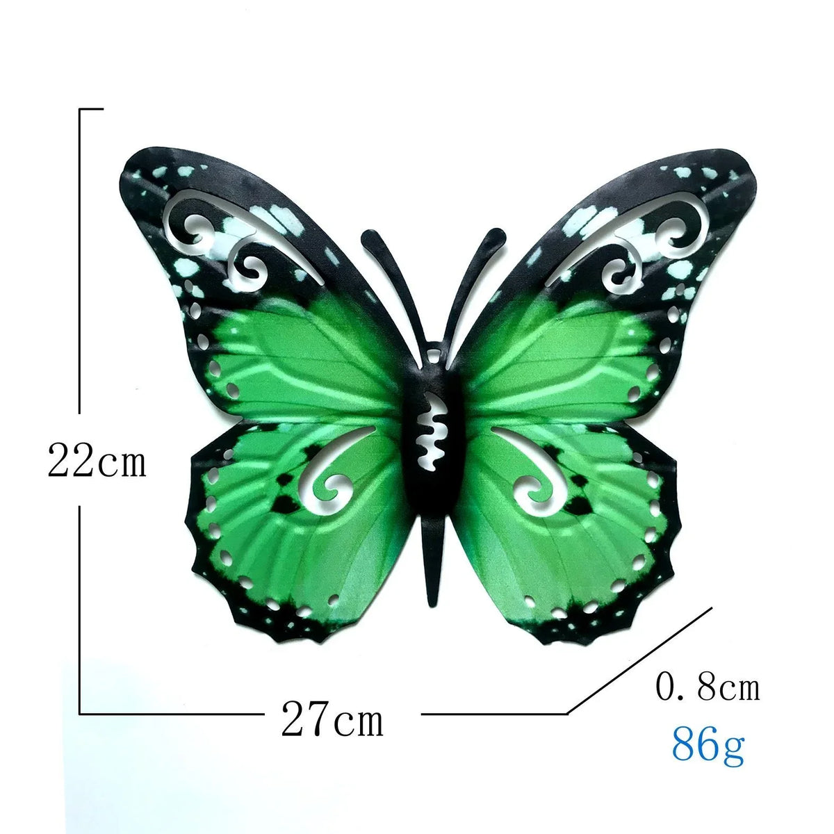 Sculpture murale de papillon en métal vert et noir avec des motifs d'ailes détaillés.