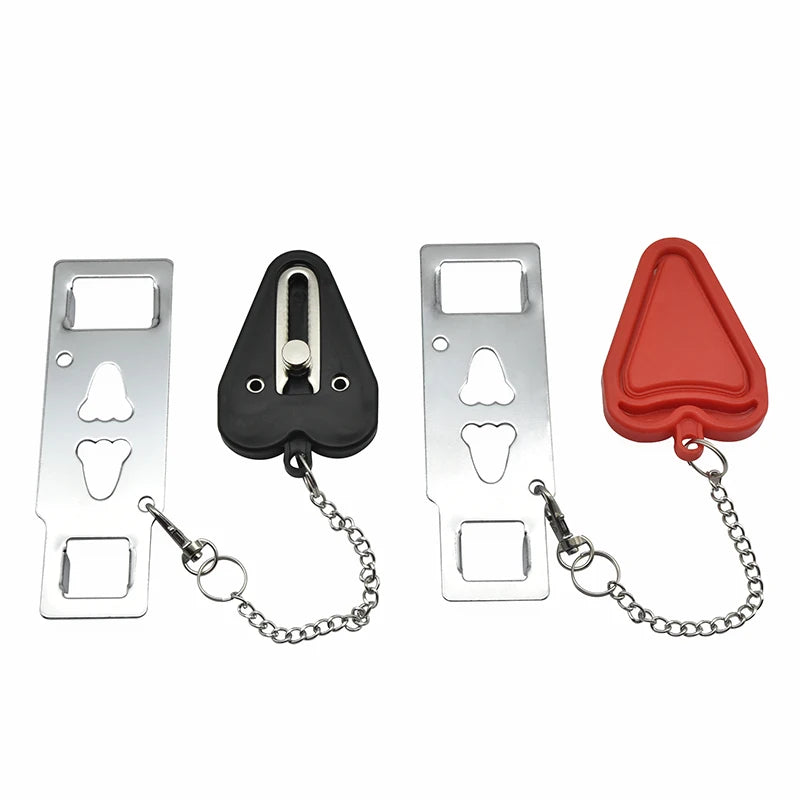 Verrou de porte à double trou en acier inoxydable avec étiquette et chaîne noire et rouge.