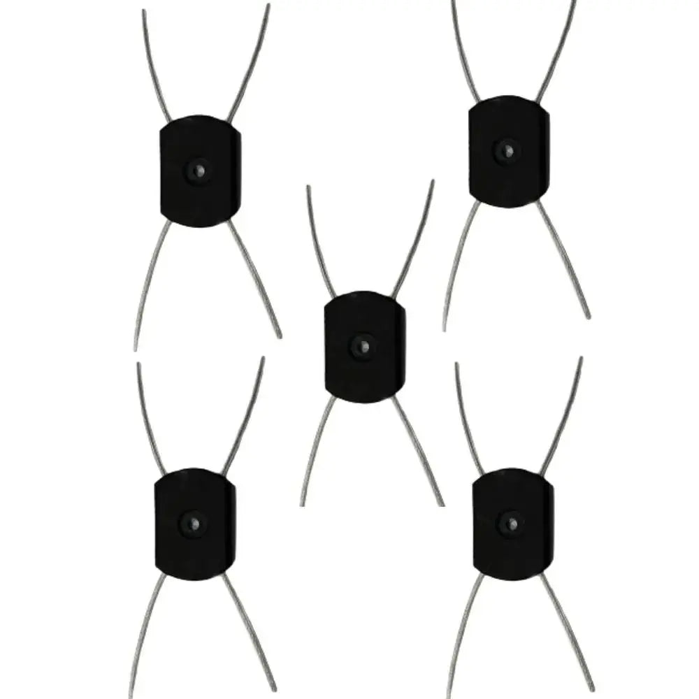 Un jeu de quatre têtes de coupe en nylon à cœur d'acier avec poignées noires.