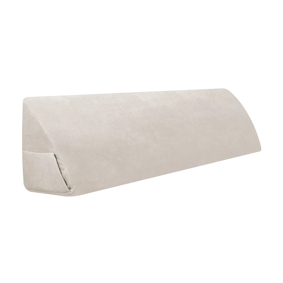 Beige dreieckiges Memory-Schaum-Kissen.