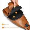 Braunes PU-Leder-Gürteltasche mit Crossbody-Sling, die Haupt- und Innentasche zeigt.