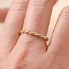 Anillo de Eternidad Retorcido con Circonia Cúbica