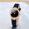 Elegante Quarzuhr mit Strassbesatz und Lederarmband