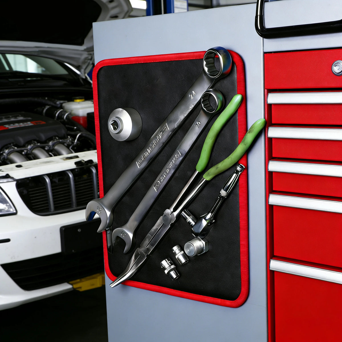 Magnetic Tool Organizer Mat with Anti-Slip Surface