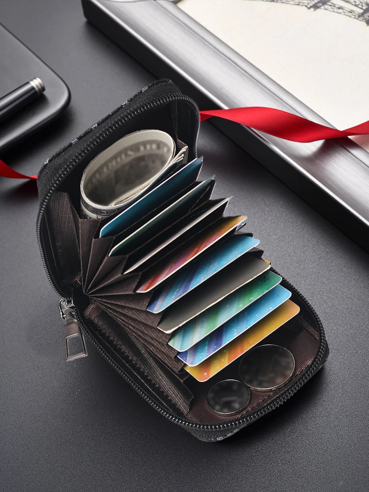 Men's PU Leather Card Holder with Geometric Pattern and Zipper Closure