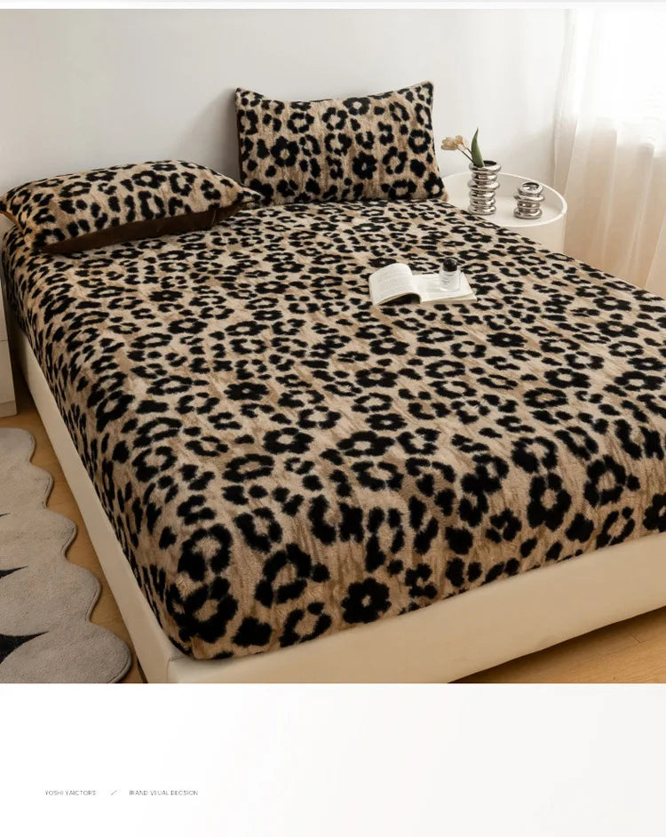 Cozy Plush Fitted Sheet with Leopard Print