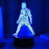 Leuchtende blaue Silhouette von Ronaldo, einem Fußballspieler, auf einer schwarzen Basis.