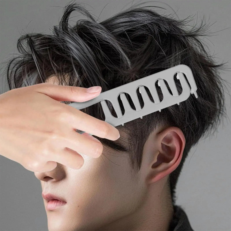 Volumisierender Styling-Kamm mit breiten Zinken