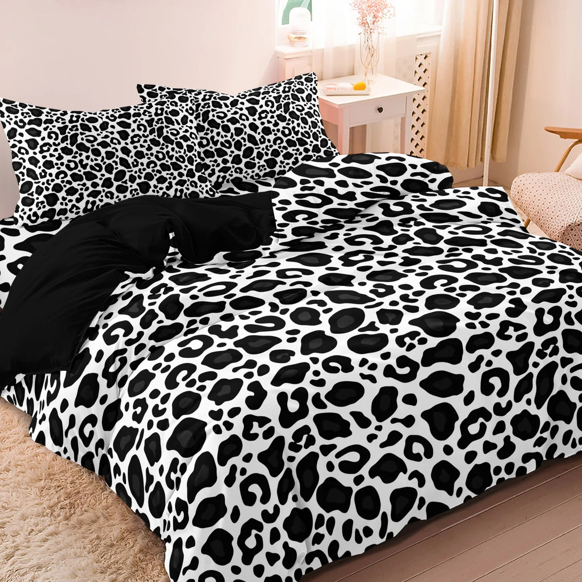 Dark Leopard Print Duvet Cover Set with Two Pillowcases