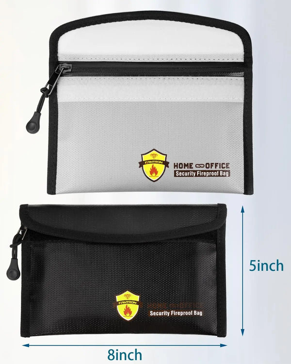 Schwarze und graue feuerfeste Taschen, Maße 5 und 8 Zoll.