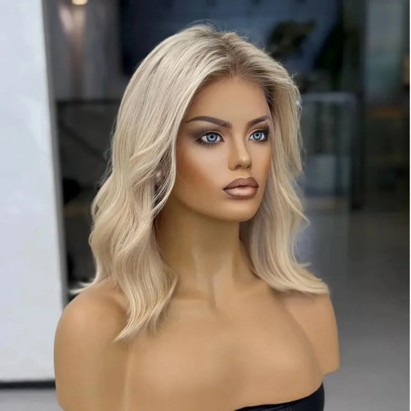 Perruque Bob à Frange en Dentelle Blonde Dorée avec Racines Brunes