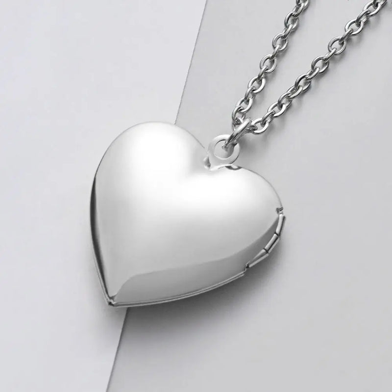 Vintage Floral Heart Locket Necklace