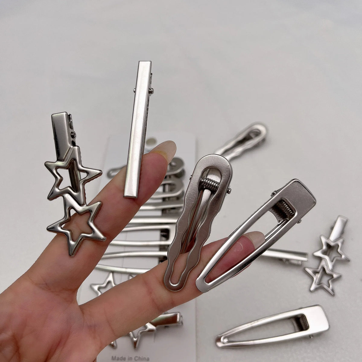 Y2K Silver Star Hairpins Set – 24-Piece Duckbill Clips