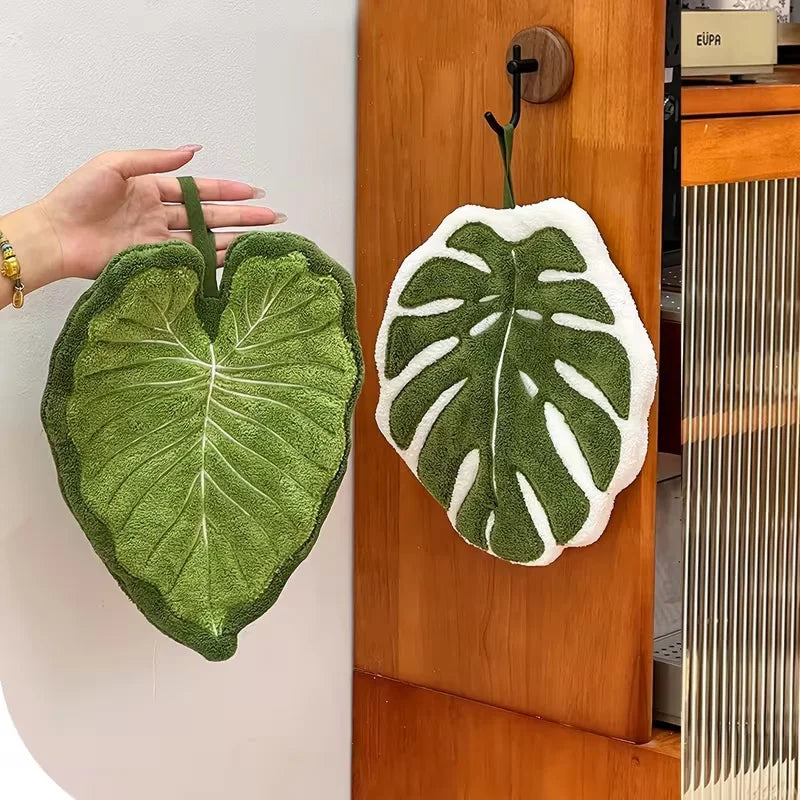 Leaf-Shaped Absorbent Microfiber Towel with Hang Loop
