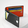Schwarzes Kohlefaser-Kartenträger-Wallet mit mehreren Kreditkarten in verschiedenen Farben.