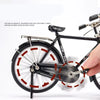 Schwarzes Retro-DIY-Fahrradmodell mit Darstellung von Rad und Rahmendetails