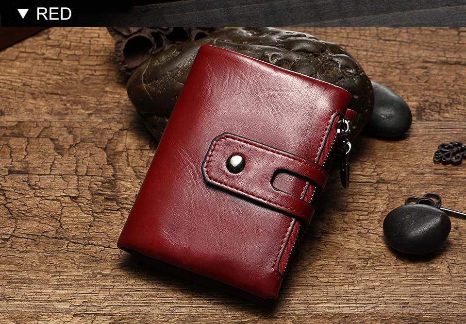 Vintage Leather Wallet with RFID Protection and Multiple Compartments