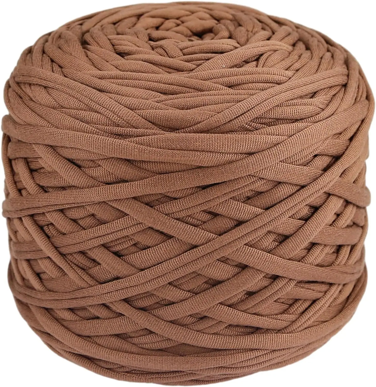 Eine Kugel dicker brauner Polyester-Strickfaden, fest aufgewickelt.