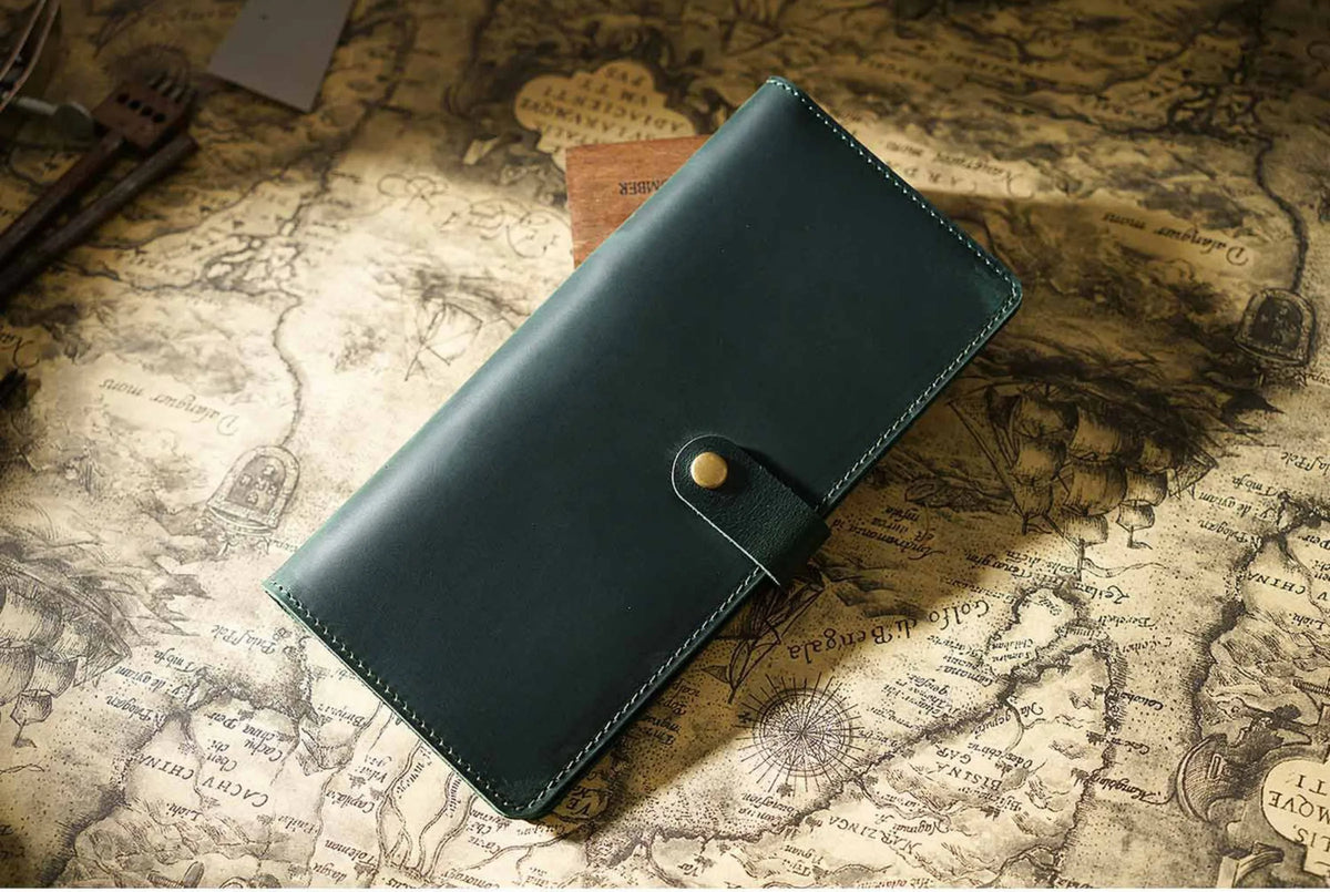 Vintage Leather Long Bifold Wallet with Snap Closure