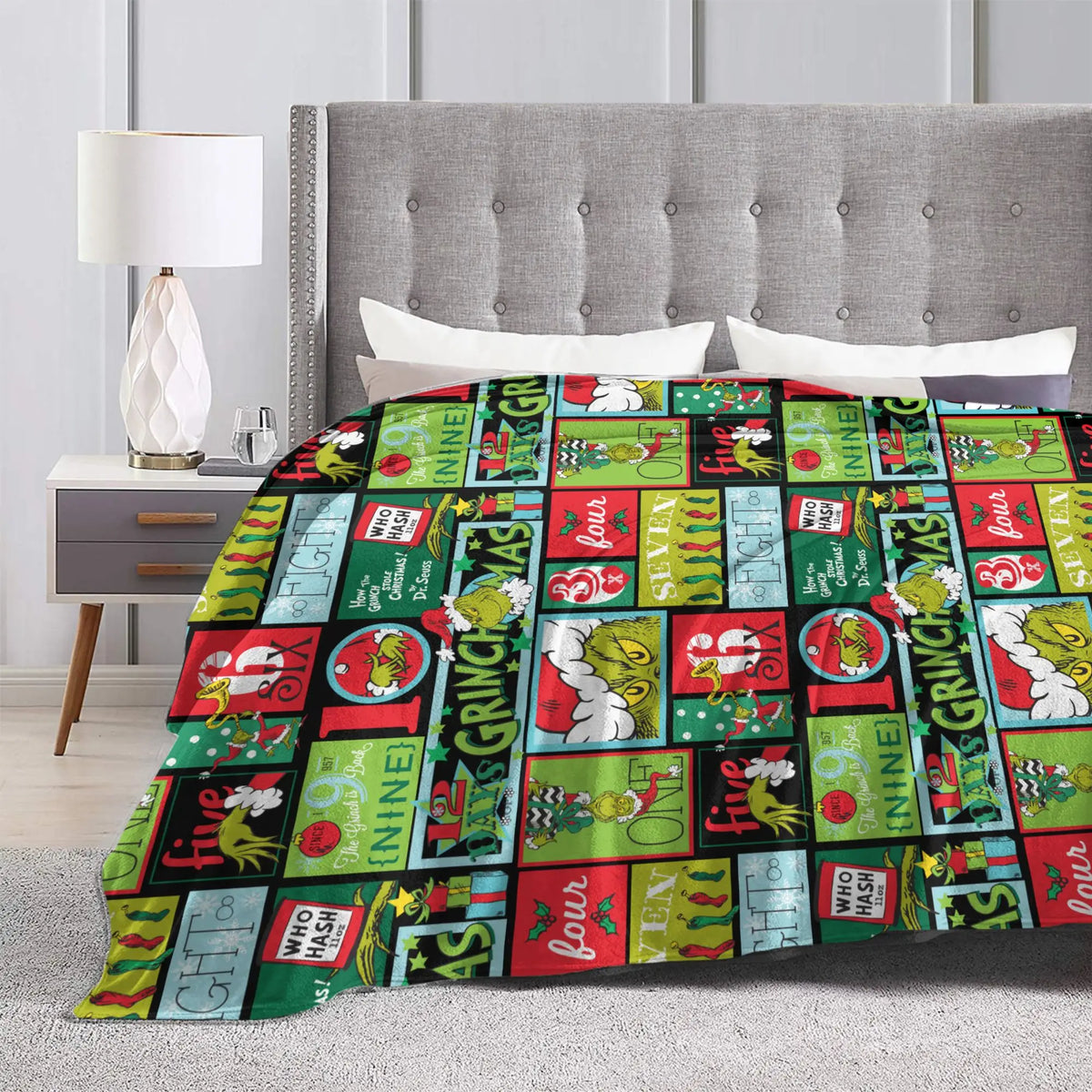 Grinch-Themed Coral Fleece Throw Blanket