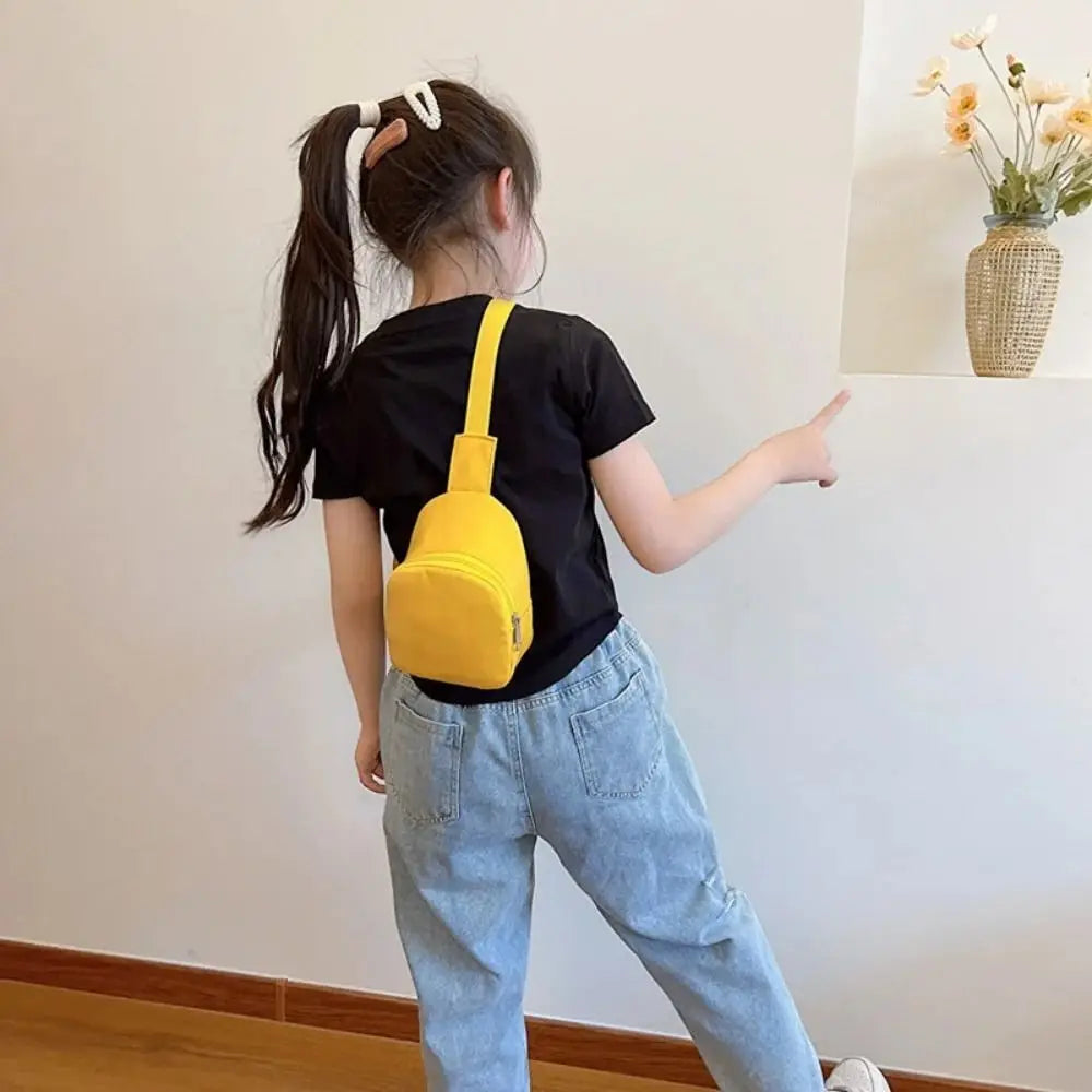 Kids' Crossbody Chest Bag – Lightweight Nylon Pouch for Daily Adventures