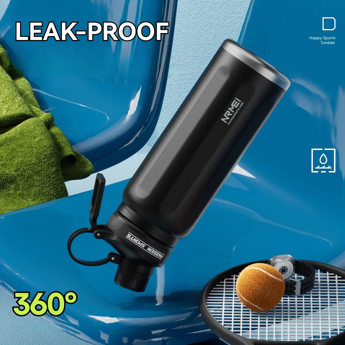 Botella de agua de acero inoxidable con doble aislamiento, impermeable y negra, en ángulo contra una superficie azul.