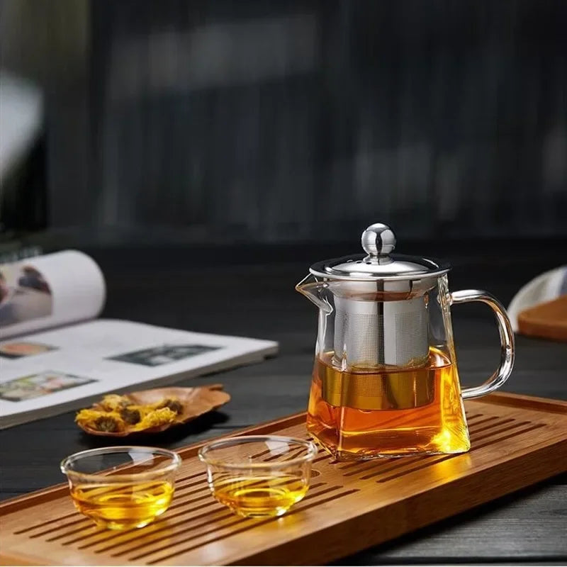 Clear Glass Teapot with Built-In Infuser