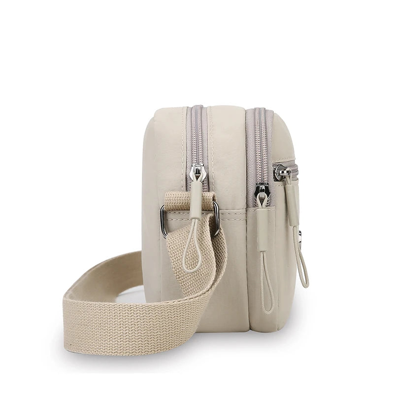 Bolso bandolera de nylon ligero con correa ajustable