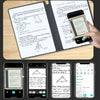 Une main tient un carnet ouvert montrant des formules mathématiques et des diagrammes, à côté d'une tablette numérique affich