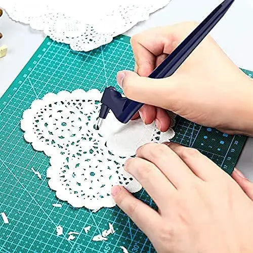 360° Rotating Blade Craft Cutter with 3 Replacement Blades