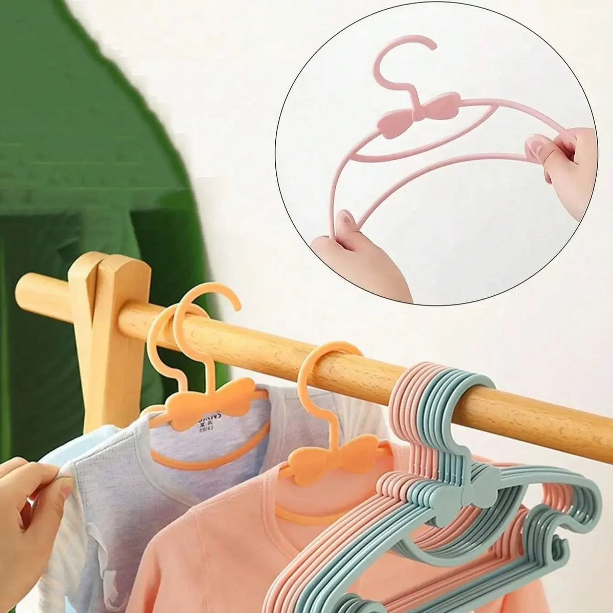 Space-Saving Kids' Anti-Slip Clothes Hangers (Set of 5/10/20/30/50)