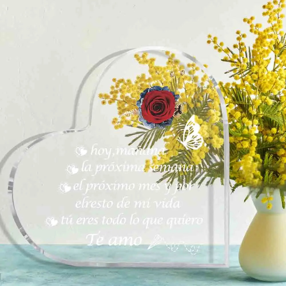 Clear acrylic heart plaque engraved with a red rose and Spanish love sentiment
