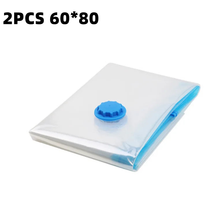 Dos bolsas de plástico transparente con sellos azules y un mecanismo de bomba.