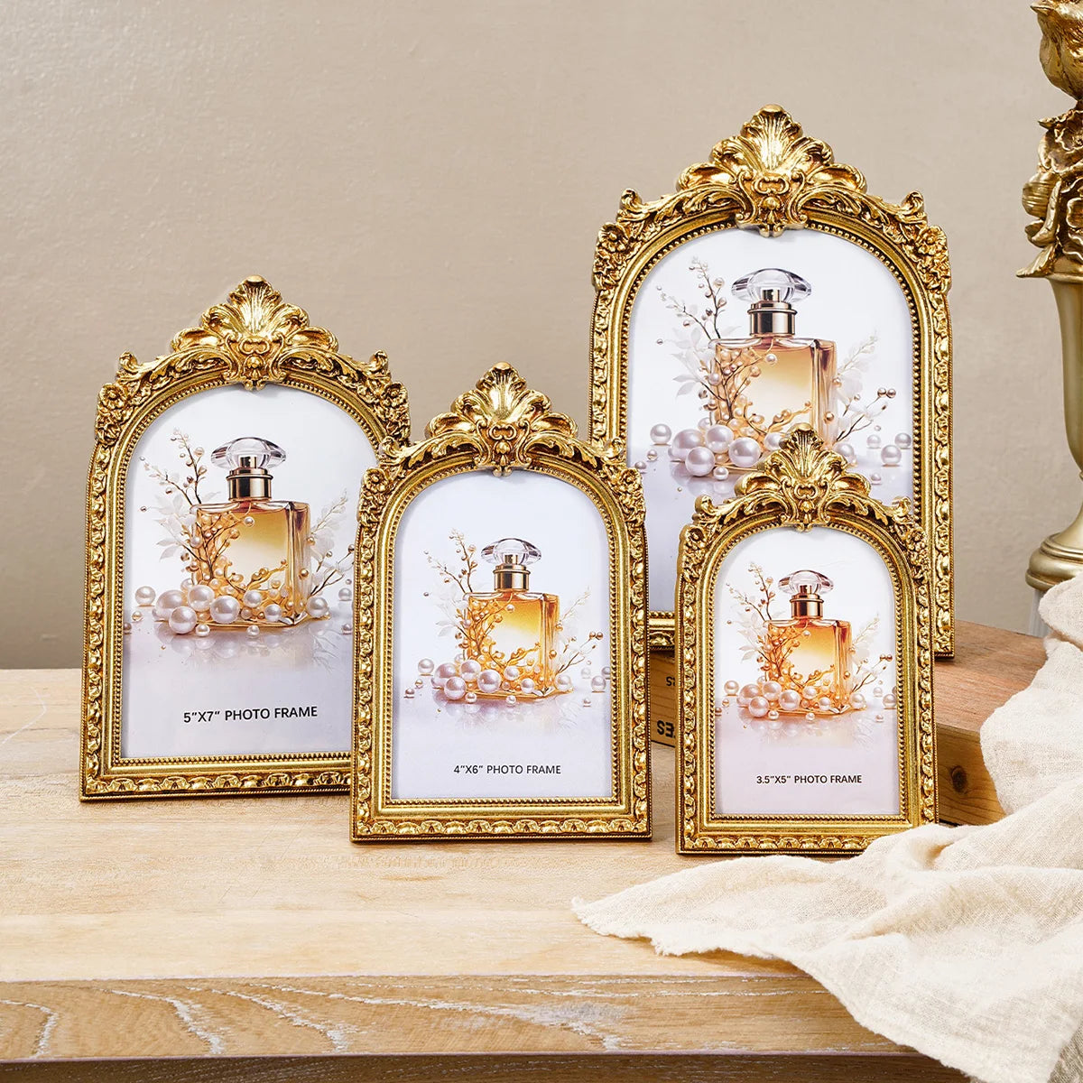 European Retro Arch Photo Frame with Golden Lace Design