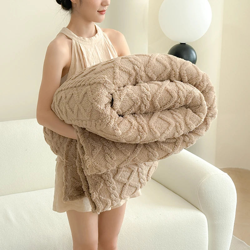 Plush Coral Fleece Blanket – Soft & Warm Throw for Bed, Sofa & Travel