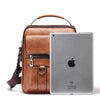 Braune Vintage-PU-Leder-Crossbodytasche mit Lederriemen und silbernem iPad