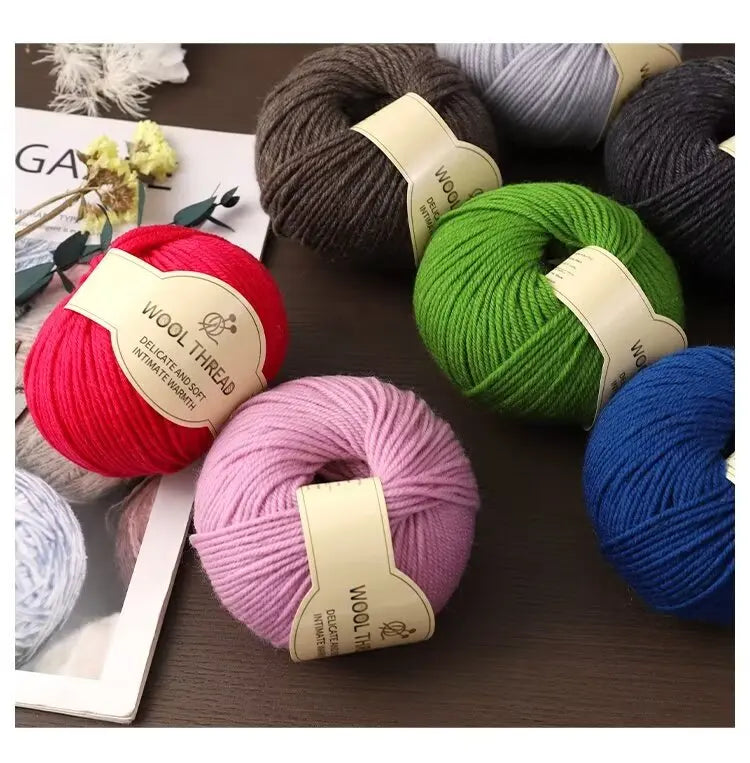 Combed Alpaca Blend Yarn for Hand Knitting – 10-Pack Wool Balls