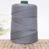 Spule graues 3mm Eisseil-Crochet-Faden zum DIY-Basteln auf einem gewebten Matten.
