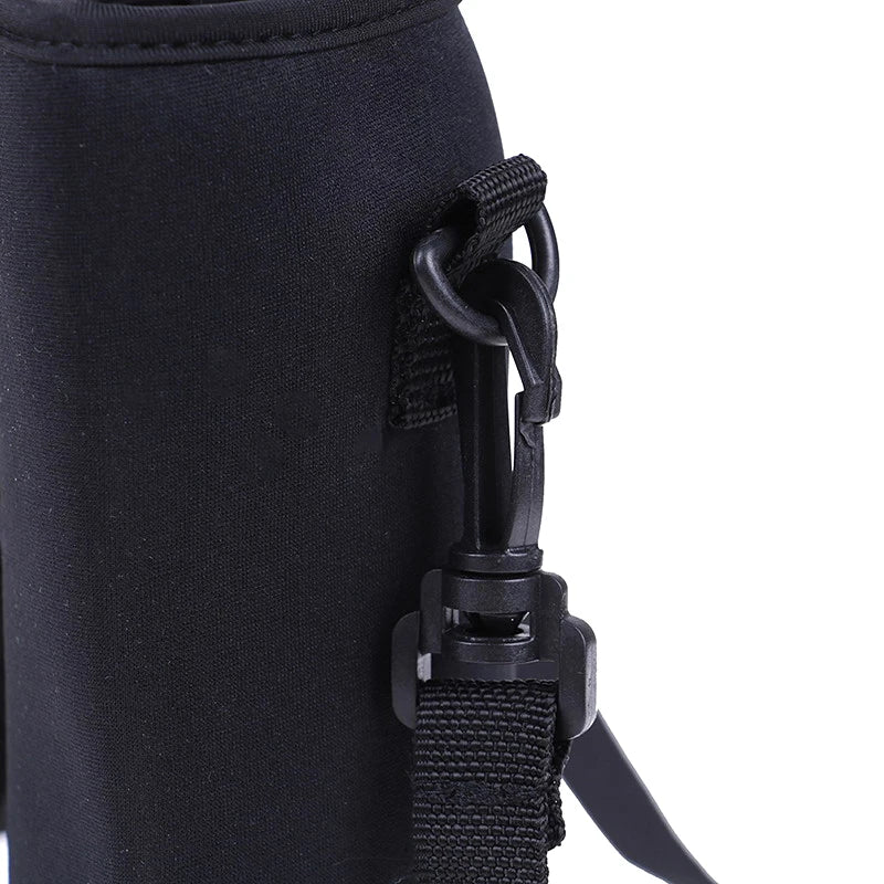 Manchon isotherme pour grandes bouteilles d'eau - Noir (9 x 26 cm)