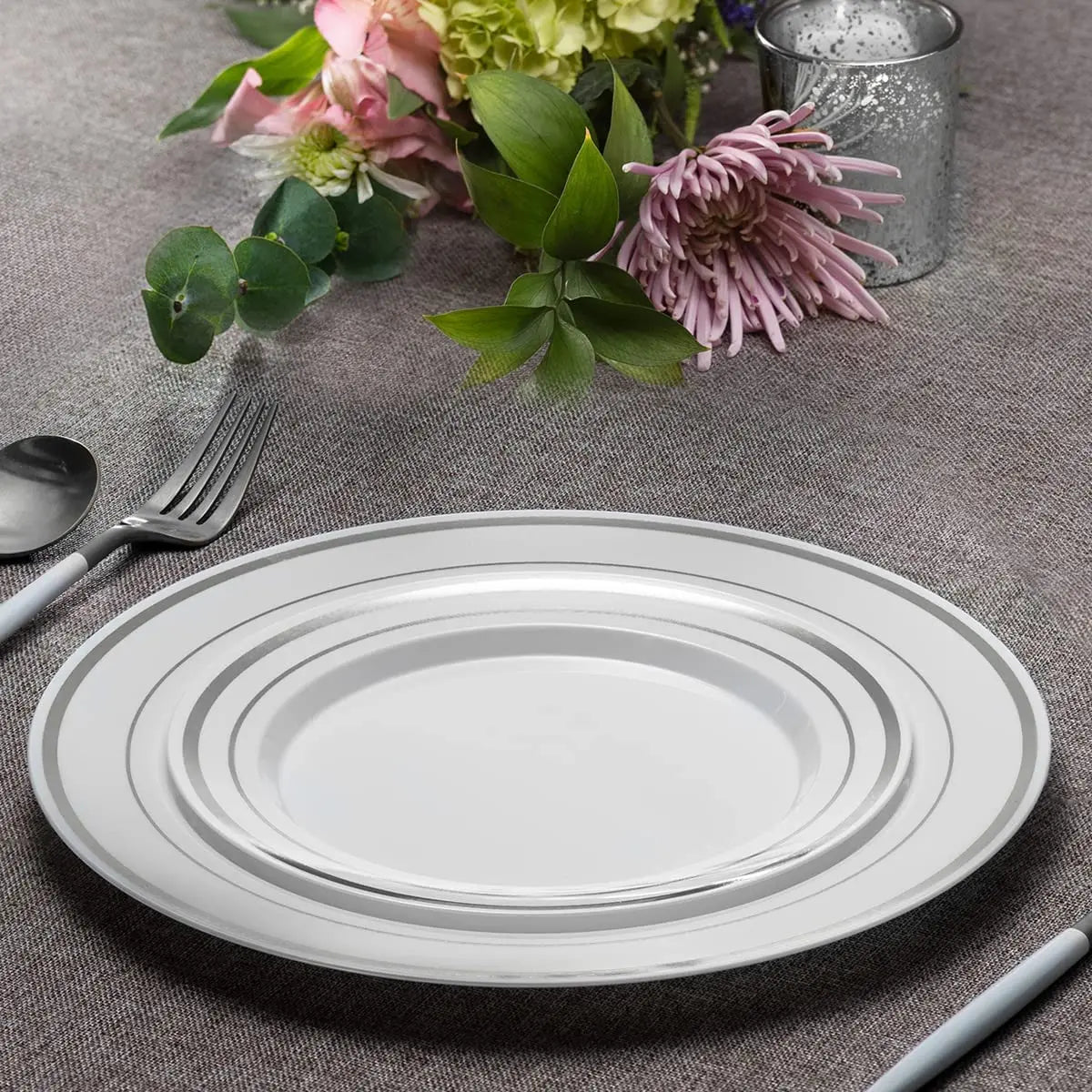 Elegant White Plastic Plates with Gold Rim