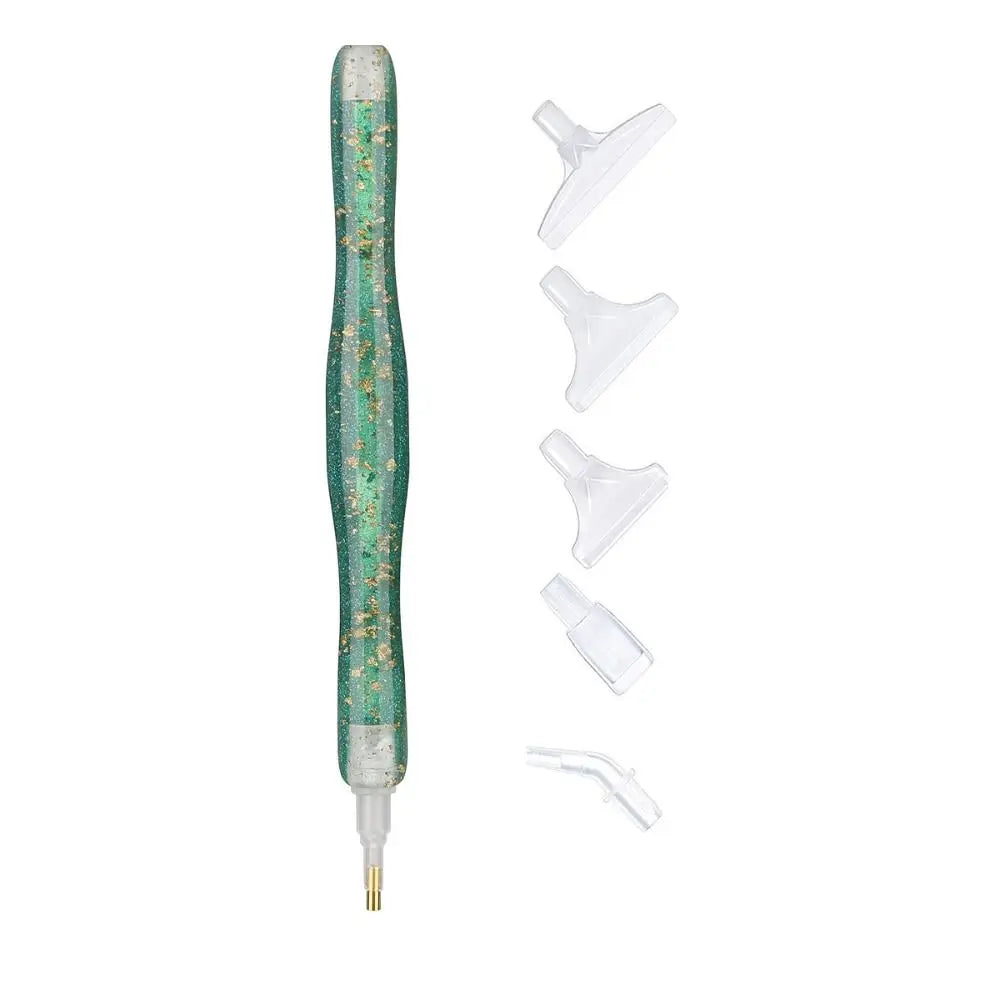 Set mit Diamantmalstuschen inklusive Rolle und Klebeband, verschiedene Spitzen sichtbar.