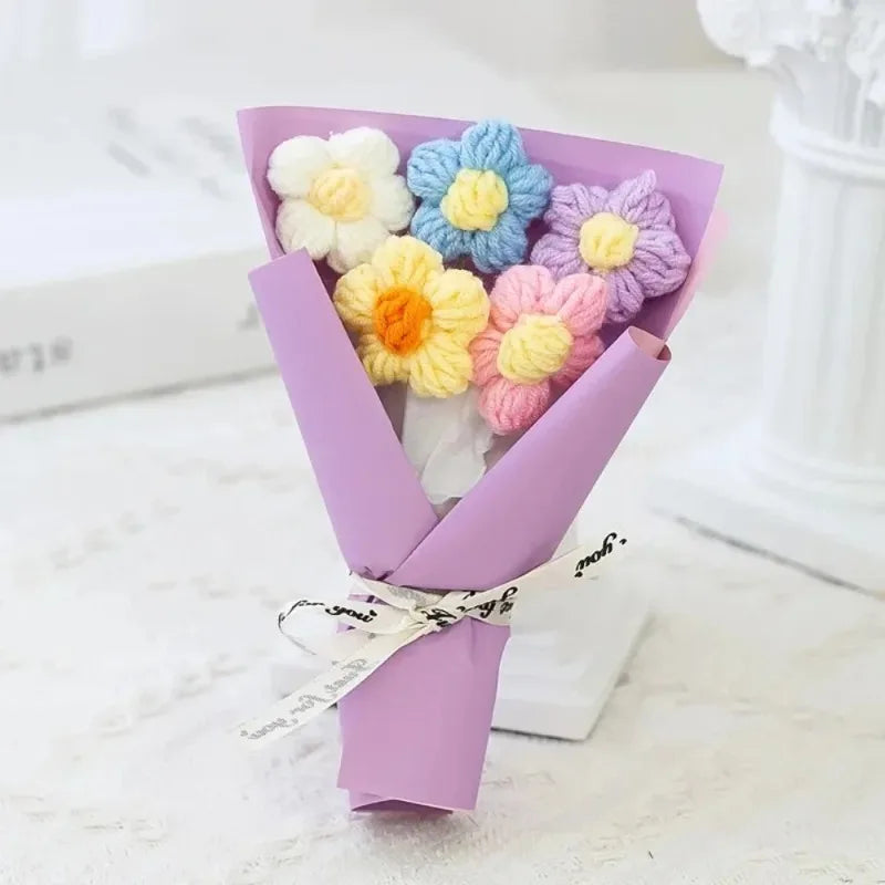 Ramo de Flores Tejidas a Mano en Miniatura