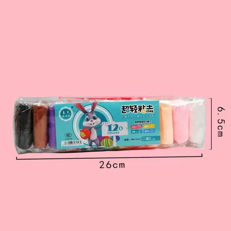 Eine Packung Ton für Kinder mit niedlichem Tierdesign und verschiedenen farbigen Lehmstoffen.